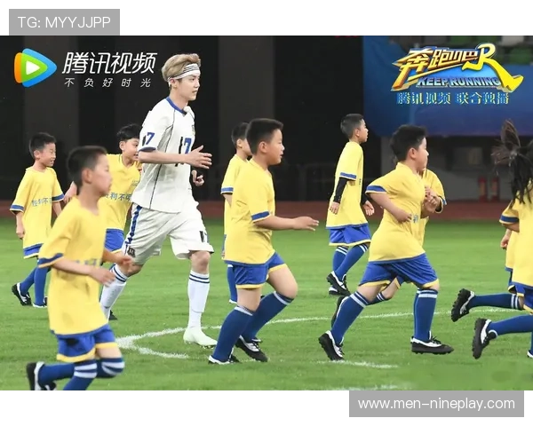 跑男踢足球的球星是谁 他在节目中的精彩表现引发热议 跑男踢足球的球星是谁 他在节目中的精彩表现引发热议